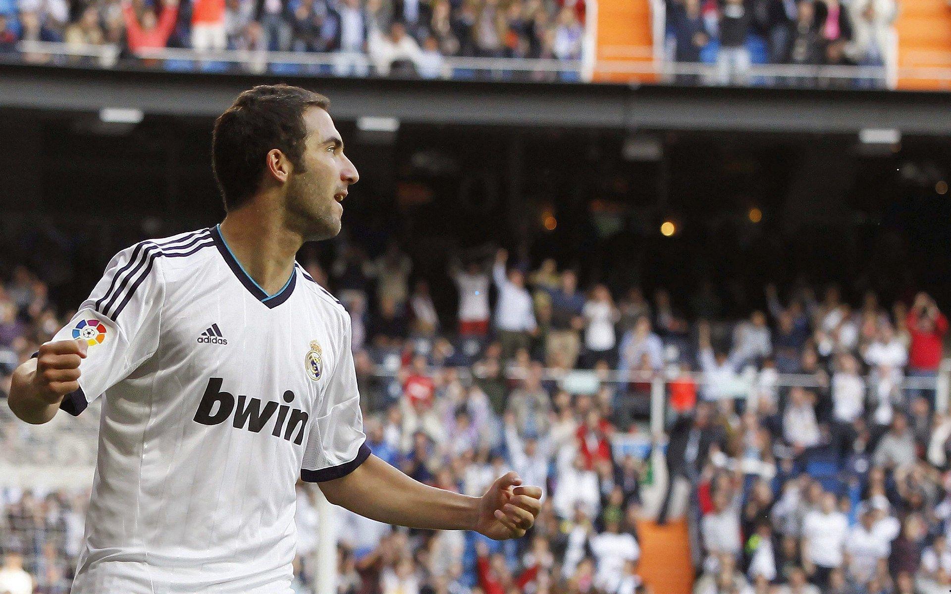 战绩碾压!拜仁主场八连胜美因茨,总得失球40-7彰显绝对统治力